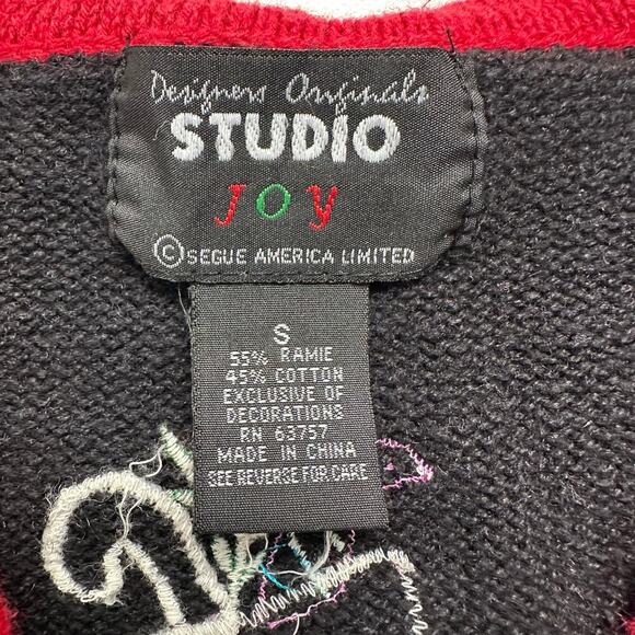 Vintage Y2K Ugly Christmas Vest with Patchwork Embroidered Appliqués. - Picture 5 of 6